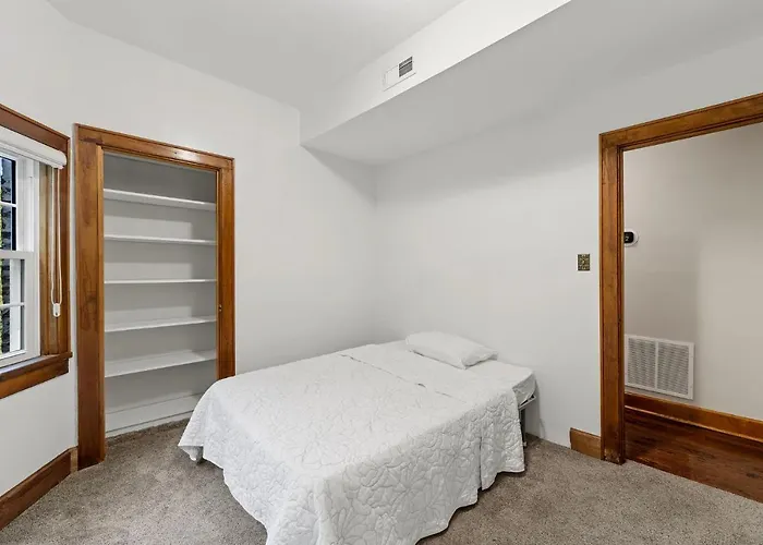 Apartment Lavish Near & Downtown #2 *